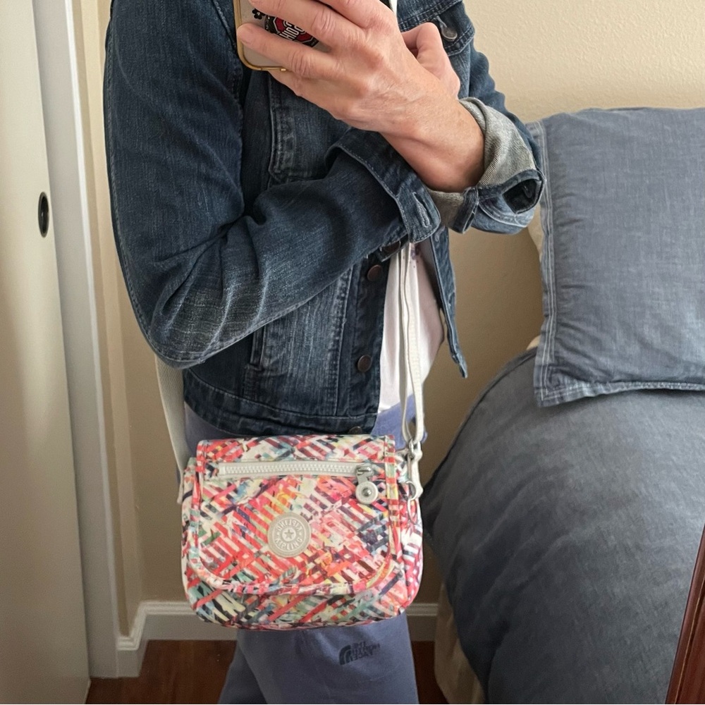 Kipling Sabian Multi-Colored Print Crossbody Purse